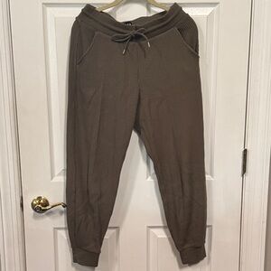 GAP women’s Ribbed Drawstring Joggers - Olive